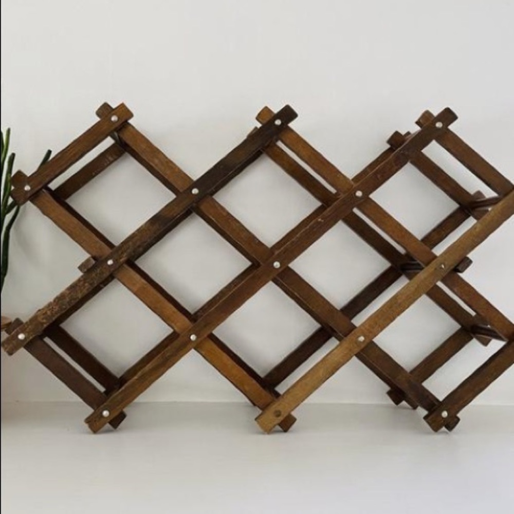 Expandable Wooden Wine Rack
